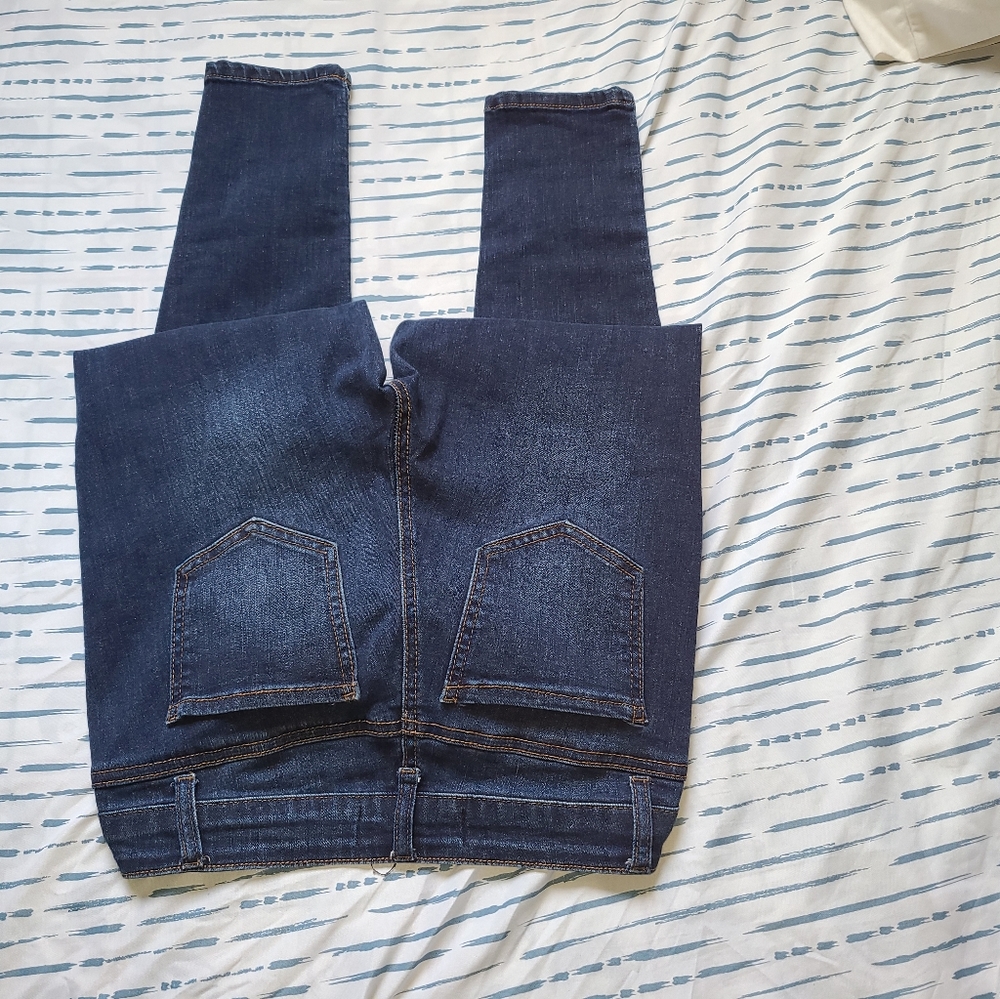 Jeans - Picture 3 of 3